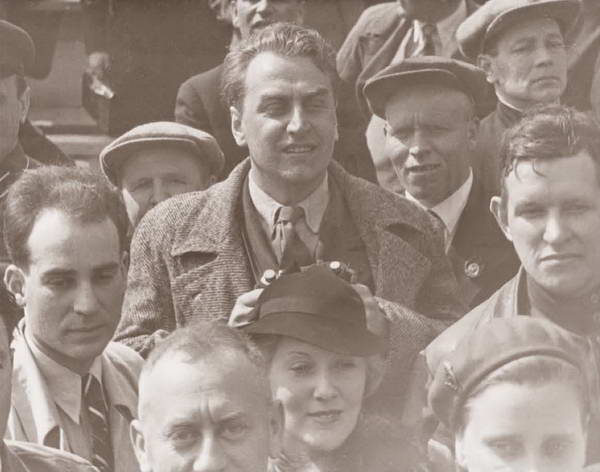 В 1935 году Орлова и Александров впервые оказались у трибуны Мавзолея во время праздника 7 Ноября. Фото из фондов РГАЛИ