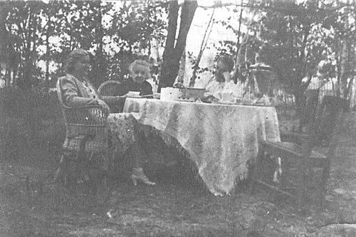 Внуково. С Александровым и Евгенией Николаевной. 1945 год