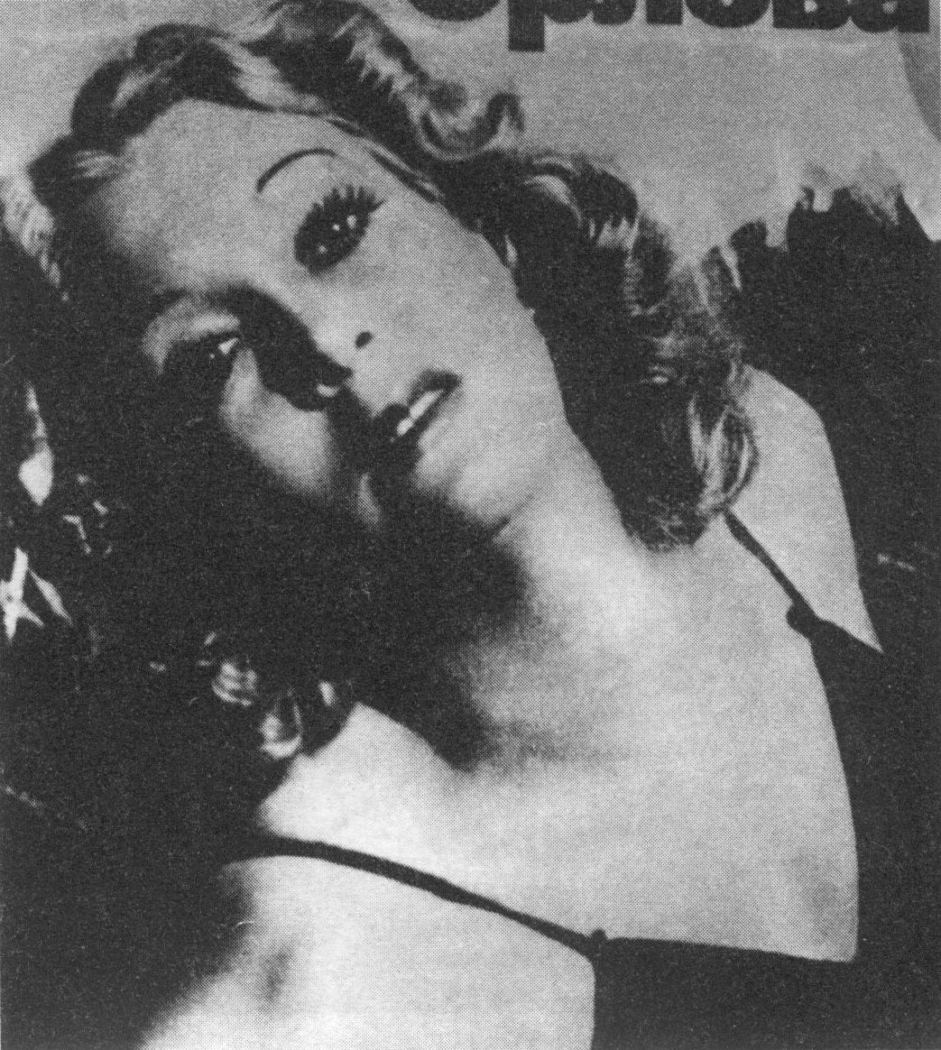 В роли актрисы Шатровой в фильме «Весна» (1947)