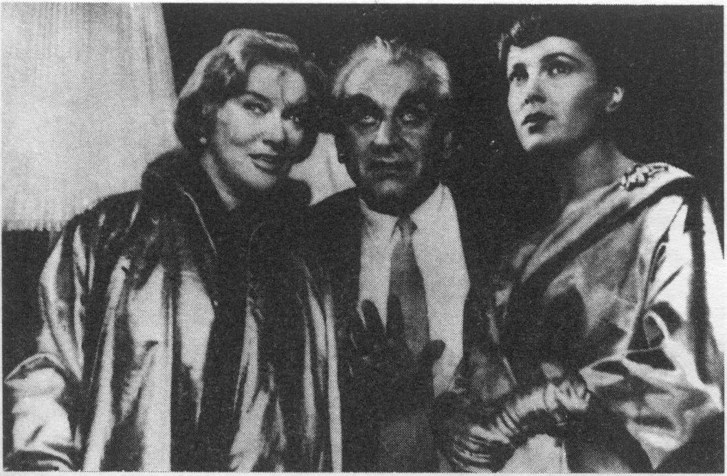 С Элиной Быстрицкой и Г. Александровым на съемках фильма «Русский сувенир» (1960)
